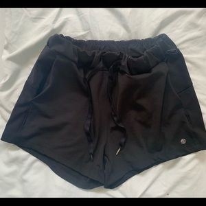 Black lounge/athletic paper back waist shorts new